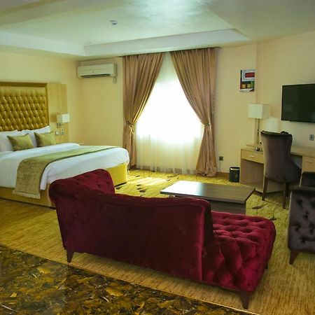 Bon Hotel Elvis Mobushipe Dış mekan fotoğraf