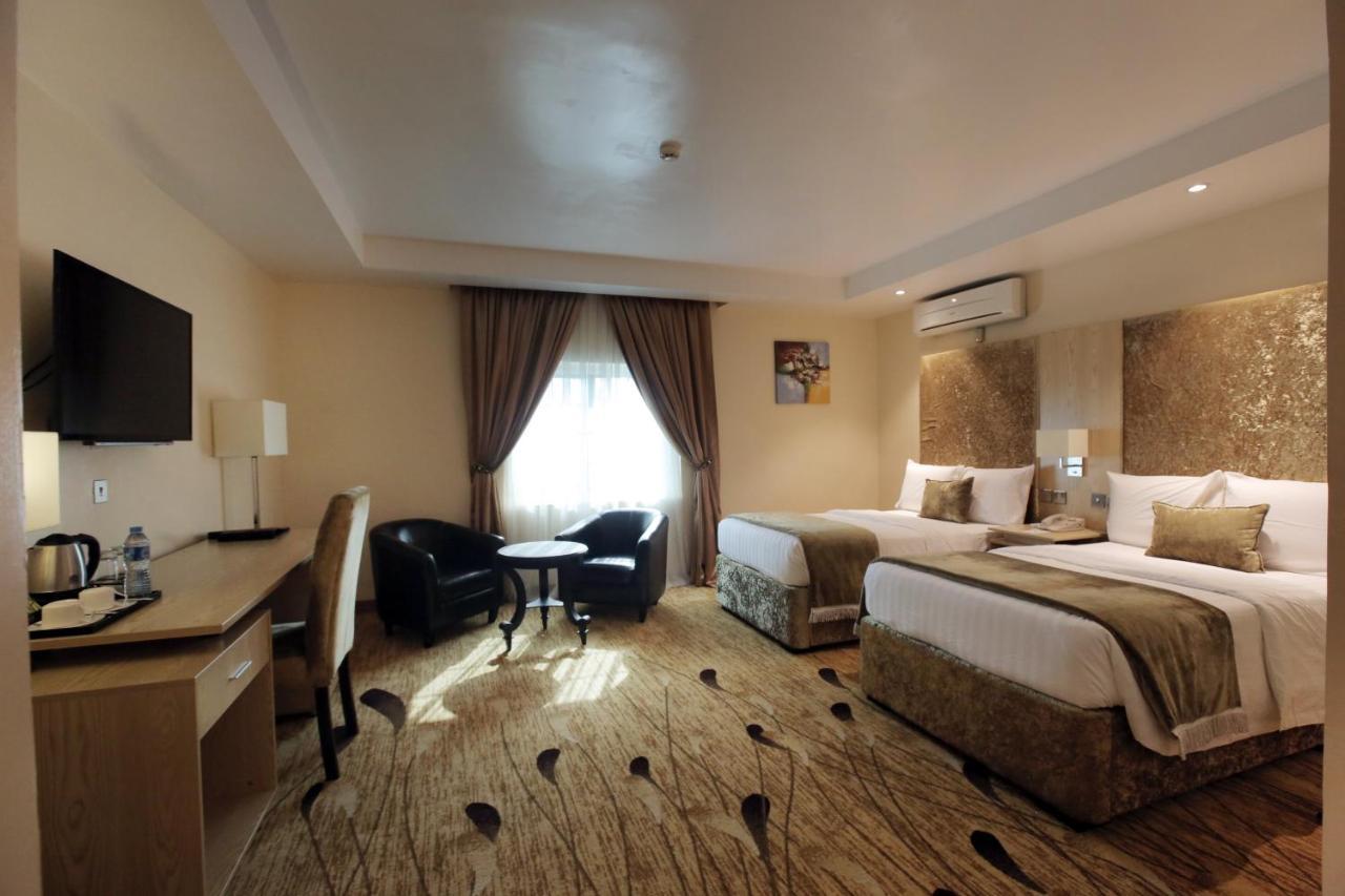 Bon Hotel Elvis Mobushipe Dış mekan fotoğraf