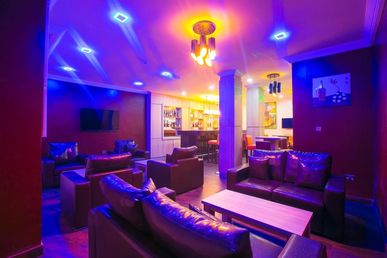 Bon Hotel Elvis Mobushipe Dış mekan fotoğraf