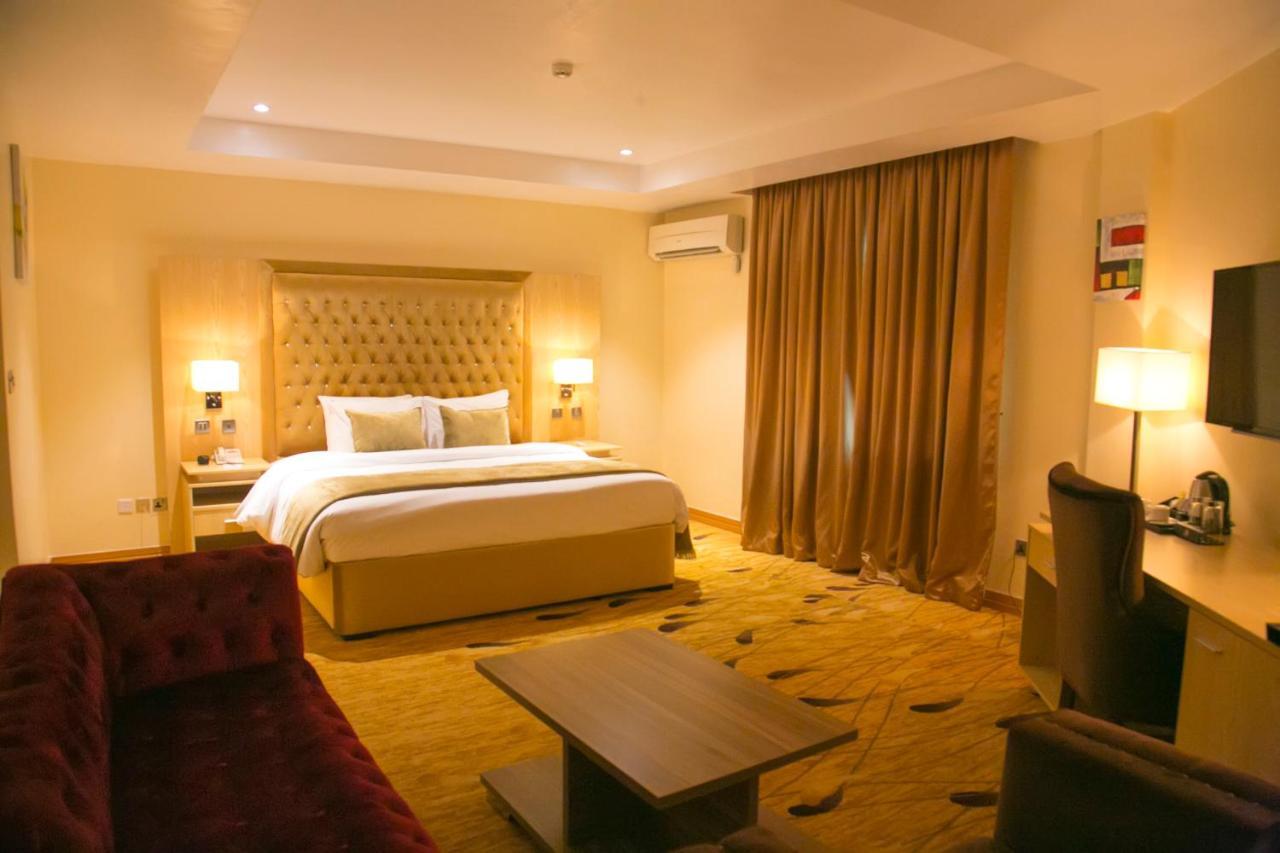 Bon Hotel Elvis Mobushipe Dış mekan fotoğraf