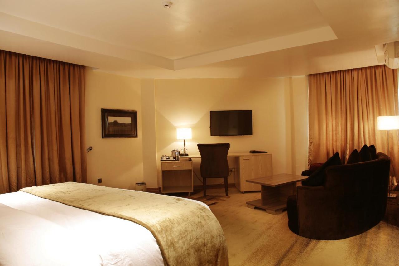 Bon Hotel Elvis Mobushipe Dış mekan fotoğraf