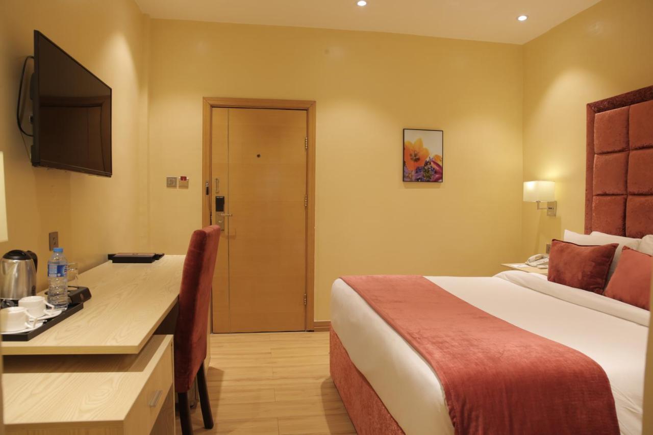 Bon Hotel Elvis Mobushipe Dış mekan fotoğraf
