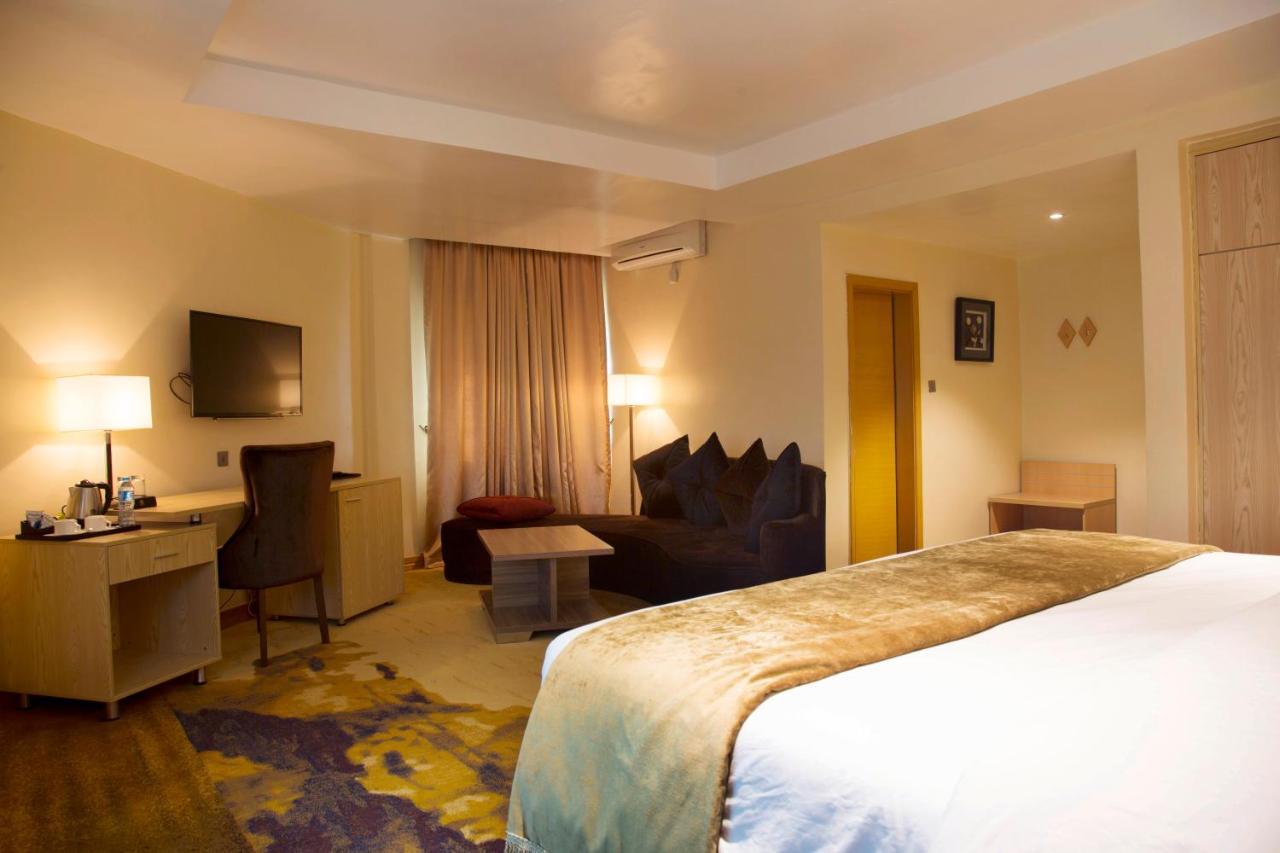 Bon Hotel Elvis Mobushipe Dış mekan fotoğraf